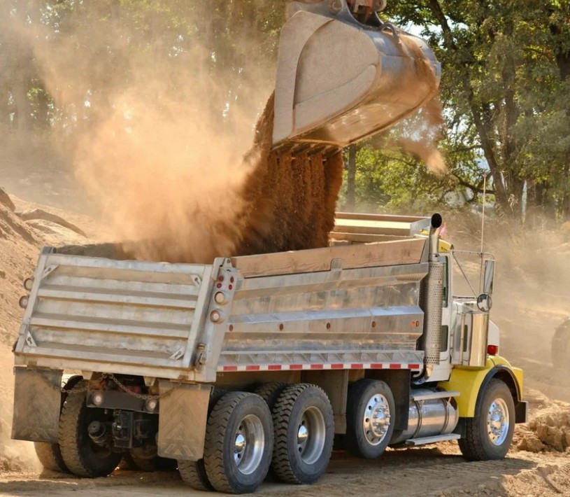 On-site earthmoving and mining-related work delivered by trained crews.
